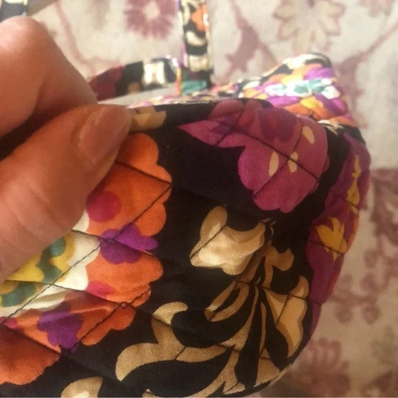 Gently used Vera Bradley shoulder bag - Picture 8 of 9
